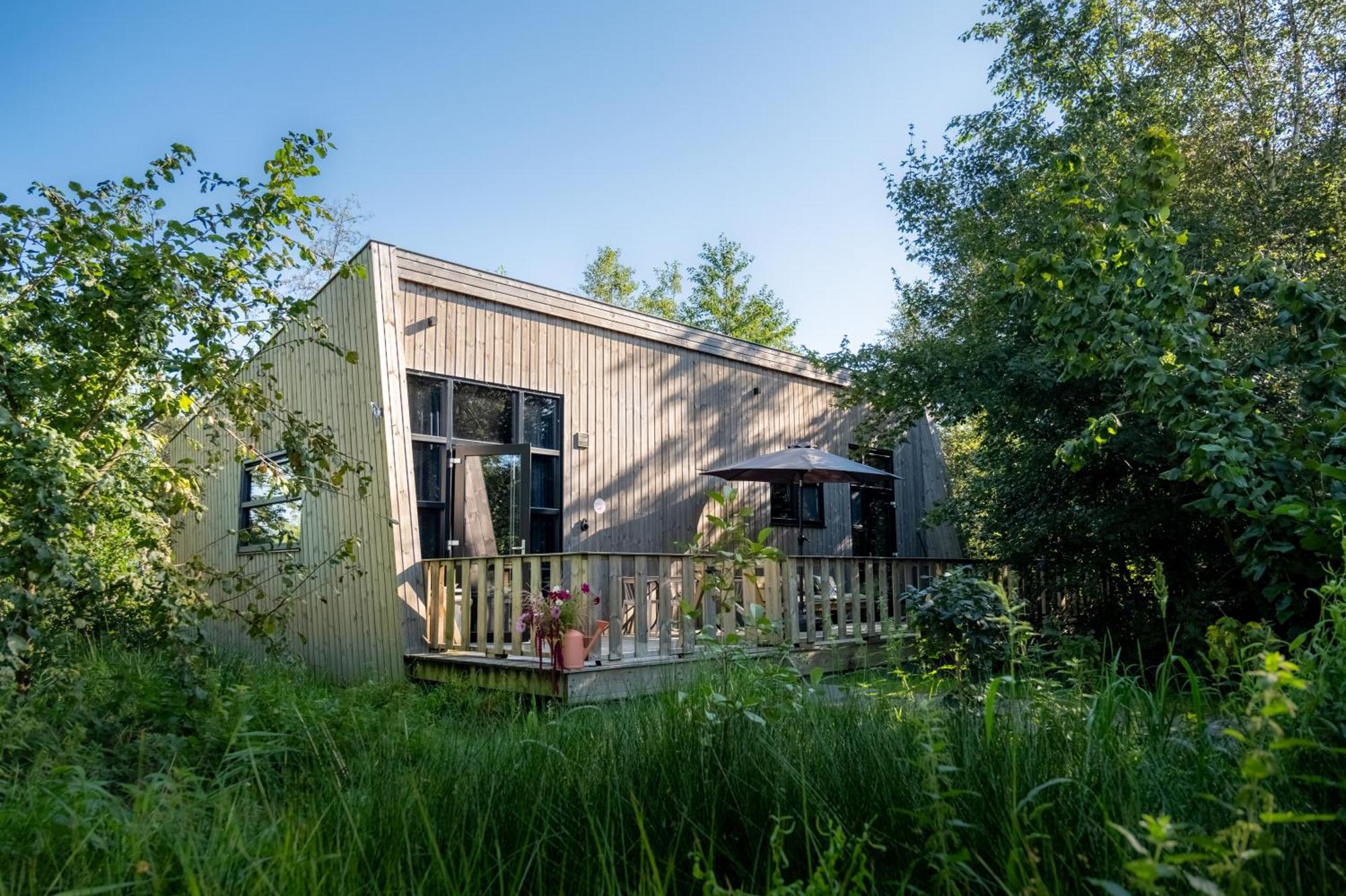 Pean-Buiten Waterlodges Nes  Exterior foto